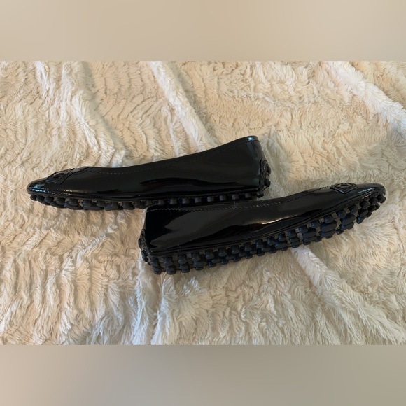 Louis Vuitton Black Patent Leather Flats - Picture 6 of 8